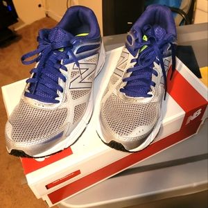 Mens New Balance Tennis Shoes Size 8.5